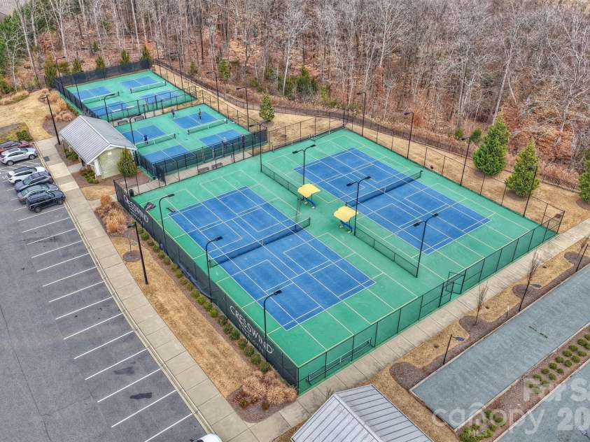 9610 Cresswind Boulevard, Charlotte, NC 28215.  MLS# CAR4332895, YatesRealty ID 4589. 