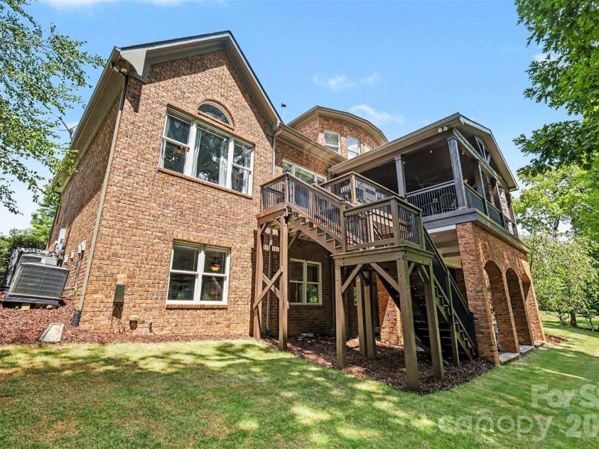 2304 Highland Forest Drive, Waxhaw, NC 28173.  MLS# CAR4413311, YatesRealty ID 45891. 