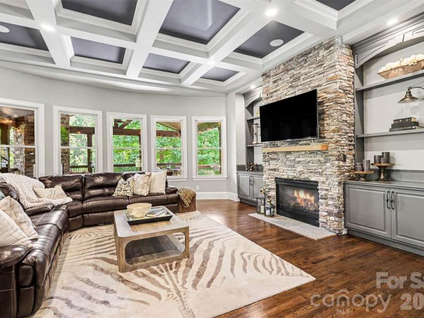 2304 Highland Forest Drive, Waxhaw, NC 28173.  MLS# CAR4413311, YatesRealty ID 45891. Dramatic 12 ft high Coffered Ceiling