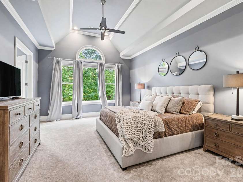 2304 Highland Forest Drive, Waxhaw, NC 28173.  MLS# CAR4413311, YatesRealty ID 45891. Dramatic modified trey ceiling