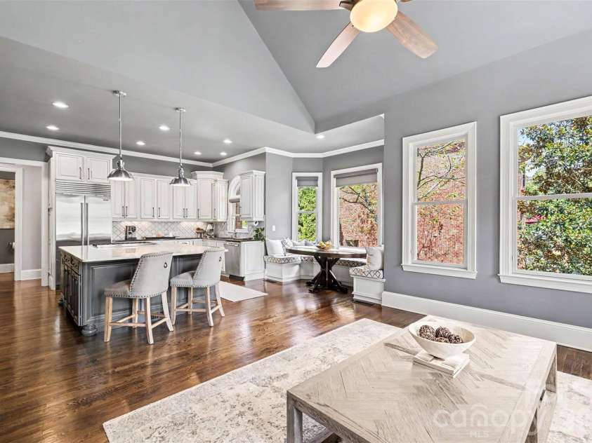 2304 Highland Forest Drive, Waxhaw, NC 28173.  MLS# CAR4413311, YatesRealty ID 45891. Open floor plan with Vaulted ceiling