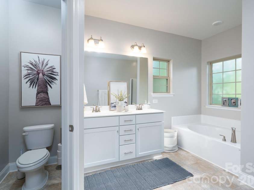 157 Wylie Trail, Statesville, NC 28677.  MLS# CAR4412962, YatesRealty ID 45893. Primary Bathroom