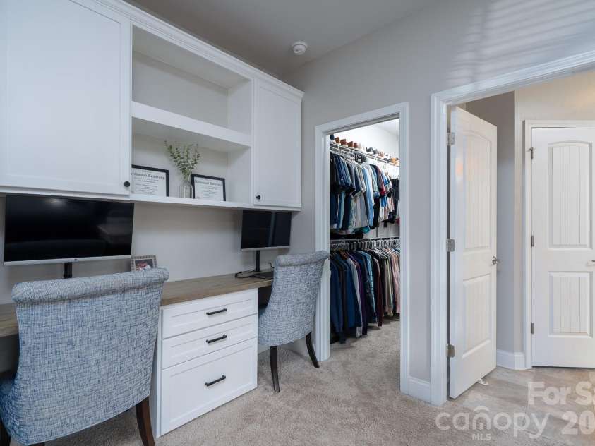 157 Wylie Trail, Statesville, NC 28677.  MLS# CAR4412962, YatesRealty ID 45893. Primary Closet
