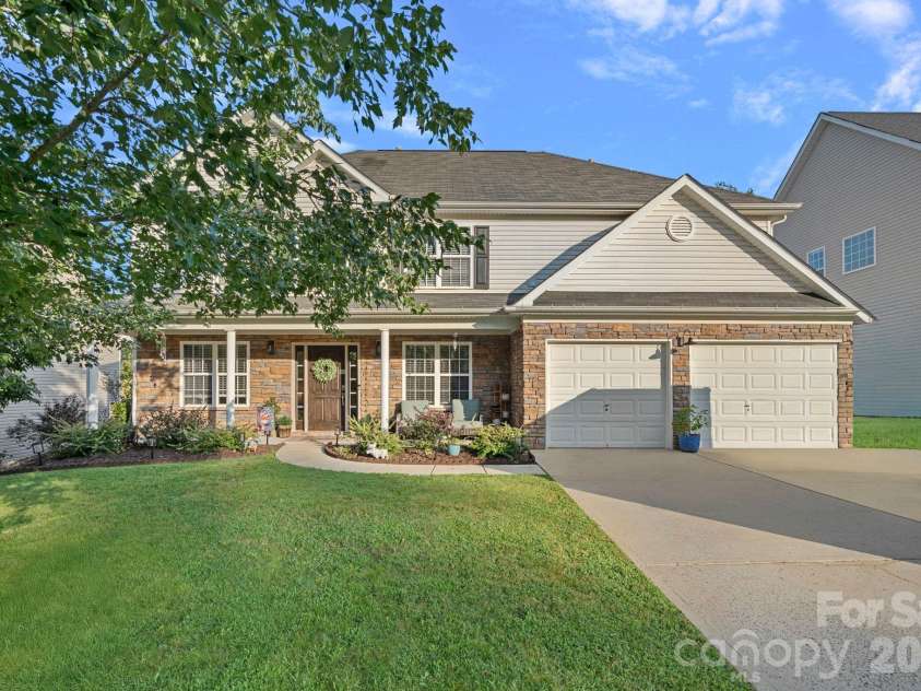 127 Elba Drive, Mooresville, NC 28115.  MLS# CAR4412801, YatesRealty ID 45897. 
