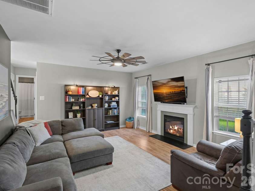 127 Elba Drive, Mooresville, NC 28115.  MLS# CAR4412801, YatesRealty ID 45897. 