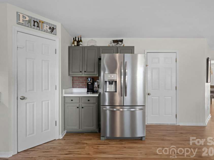 127 Elba Drive, Mooresville, NC 28115.  MLS# CAR4412801, YatesRealty ID 45897. 