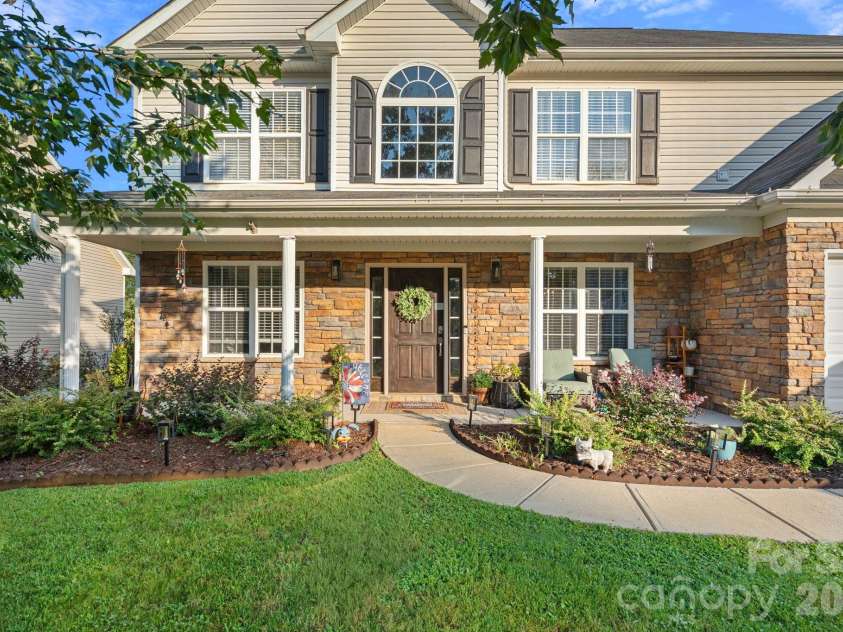 127 Elba Drive, Mooresville, NC 28115.  MLS# CAR4412801, YatesRealty ID 45897. 