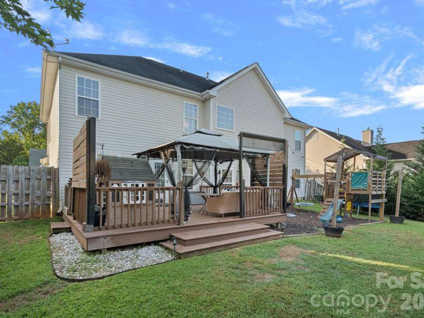 127 Elba Drive, Mooresville, NC 28115.  MLS# CAR4412801, YatesRealty ID 45897. 