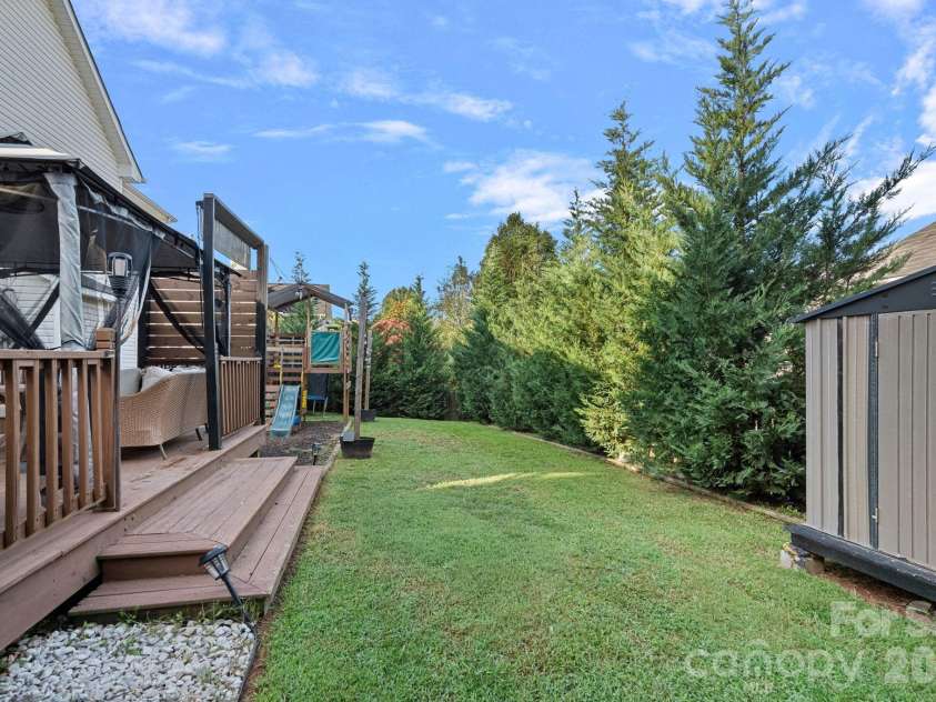 127 Elba Drive, Mooresville, NC 28115.  MLS# CAR4412801, YatesRealty ID 45897. 