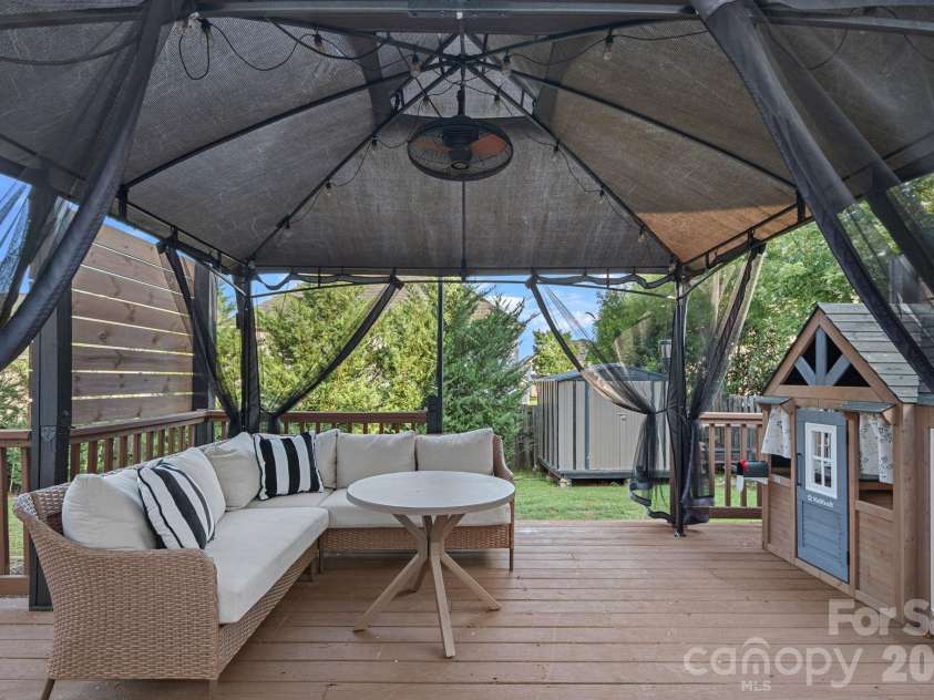 127 Elba Drive, Mooresville, NC 28115.  MLS# CAR4412801, YatesRealty ID 45897. 