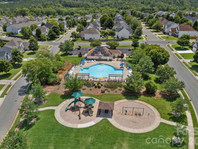 127 Elba Drive, Mooresville, NC 28115.  MLS# CAR4412801, YatesRealty ID 45897. 
