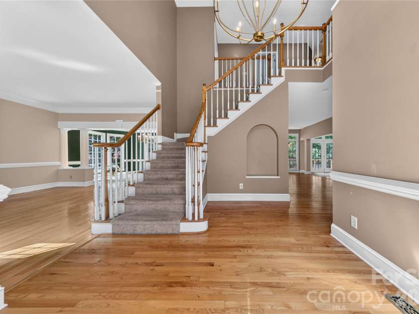 10552 Providence Arbours Drive, Charlotte, NC 28270.  MLS# CAR4412514, YatesRealty ID 45898. 