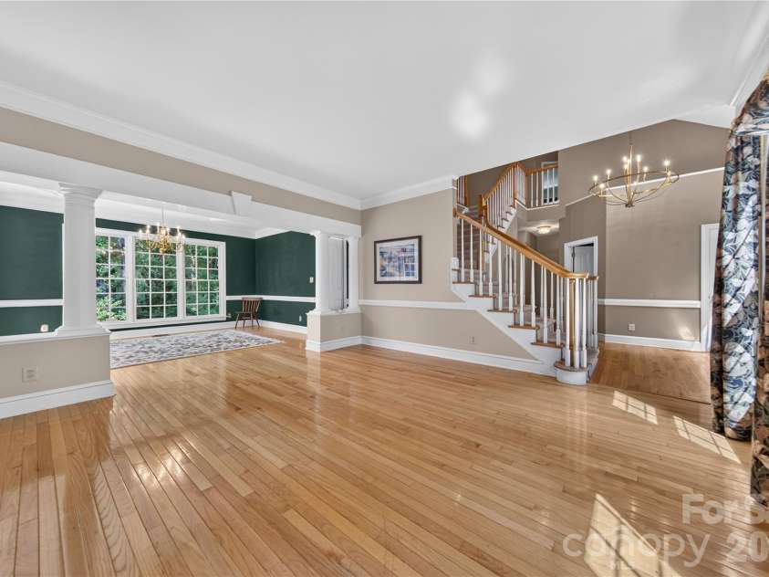 10552 Providence Arbours Drive, Charlotte, NC 28270.  MLS# CAR4412514, YatesRealty ID 45898. 
