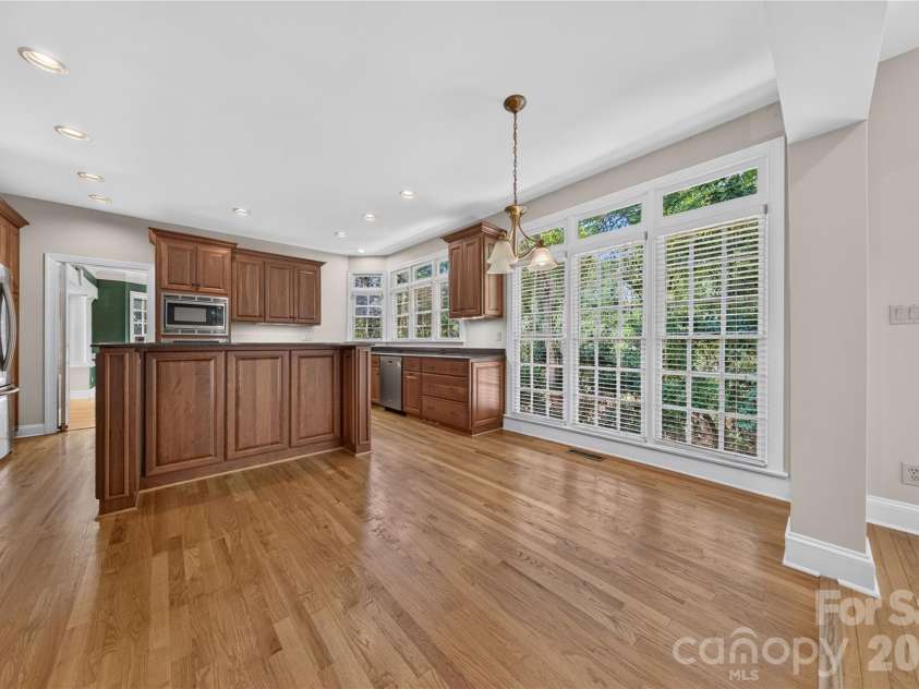 10552 Providence Arbours Drive, Charlotte, NC 28270.  MLS# CAR4412514, YatesRealty ID 45898. 
