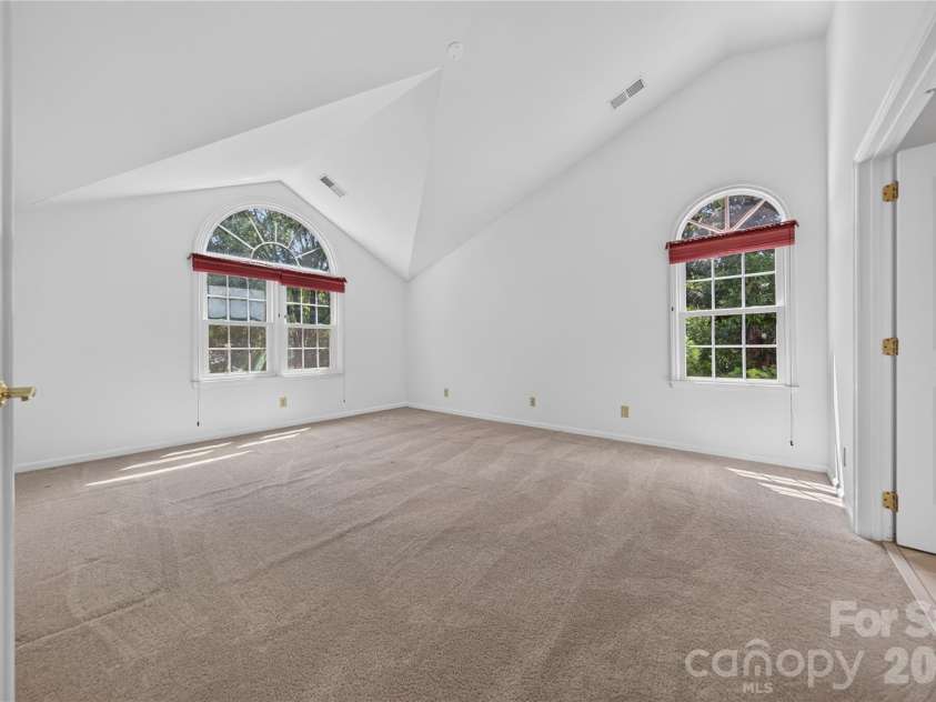 10552 Providence Arbours Drive, Charlotte, NC 28270.  MLS# CAR4412514, YatesRealty ID 45898. 