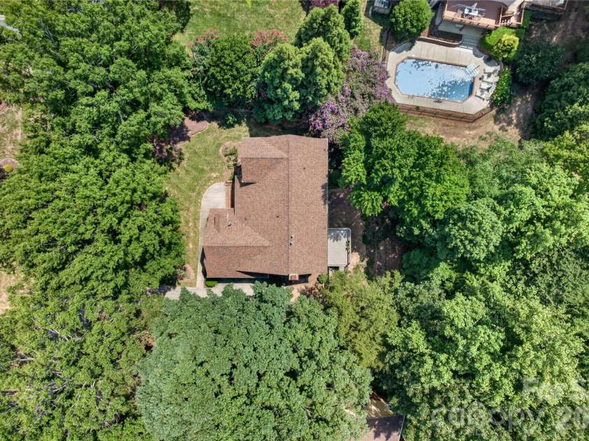 10552 Providence Arbours Drive, Charlotte, NC 28270.  MLS# CAR4412514, YatesRealty ID 45898. 