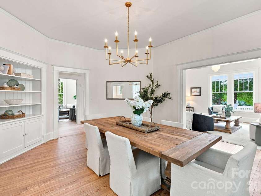 559 Main Street, Davidson, NC 28036.  MLS# CAR4412732, YatesRealty ID 45899. 