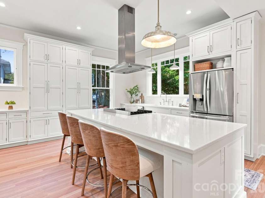 559 Main Street, Davidson, NC 28036.  MLS# CAR4412732, YatesRealty ID 45899. 