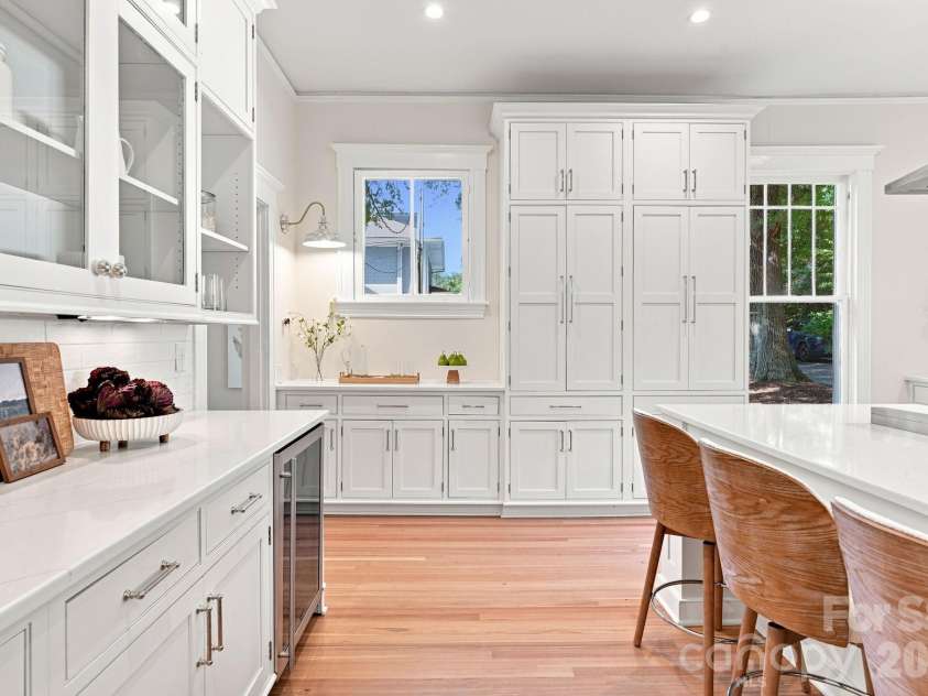 559 Main Street, Davidson, NC 28036.  MLS# CAR4412732, YatesRealty ID 45899. 