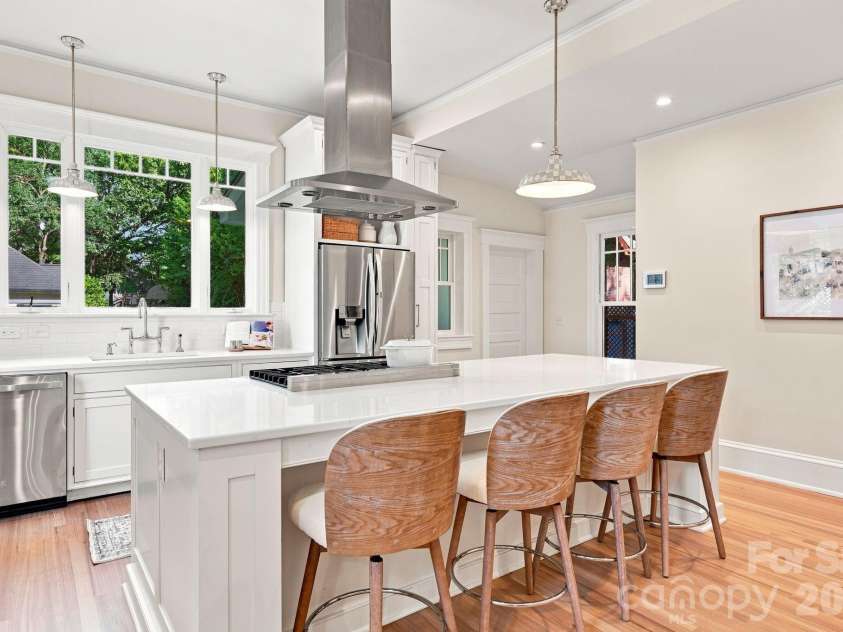 559 Main Street, Davidson, NC 28036.  MLS# CAR4412732, YatesRealty ID 45899. 