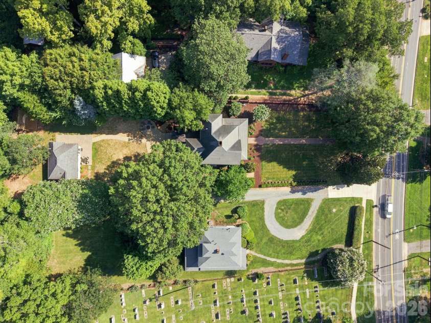 559 Main Street, Davidson, NC 28036.  MLS# CAR4412732, YatesRealty ID 45899. Directly across Main Street is Davidson College