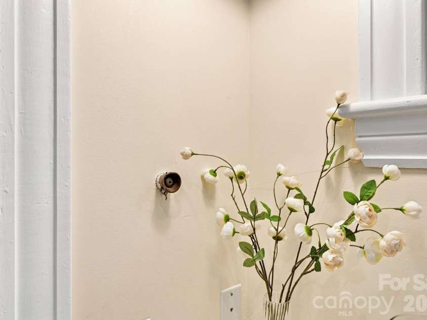 559 Main Street, Davidson, NC 28036.  MLS# CAR4412732, YatesRealty ID 45899. Original speaking tube from kitchen to primary bedroom