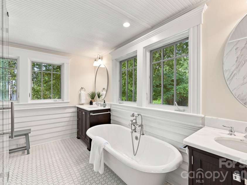 559 Main Street, Davidson, NC 28036.  MLS# CAR4412732, YatesRealty ID 45899. Primary Bath