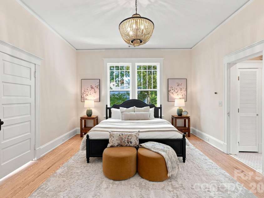 559 Main Street, Davidson, NC 28036.  MLS# CAR4412732, YatesRealty ID 45899. Primary Suite
