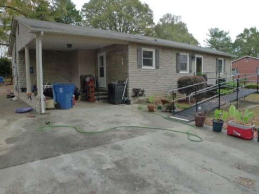 499 Raymond Street, Mocksville, NC 27028.  MLS# CAR4197015, YatesRealty ID 4590. 