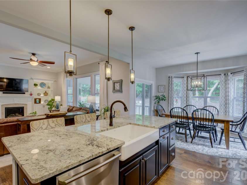 17615 Caddy Court, Charlotte, NC 28278.  MLS# CAR4412458, YatesRealty ID 45901. 