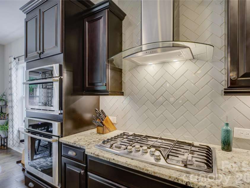 17615 Caddy Court, Charlotte, NC 28278.  MLS# CAR4412458, YatesRealty ID 45901. 