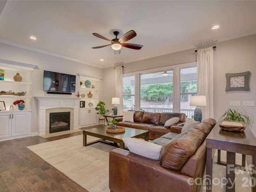 17615 Caddy Court, Charlotte, NC 28278.  MLS# CAR4412458, YatesRealty ID 45901. 