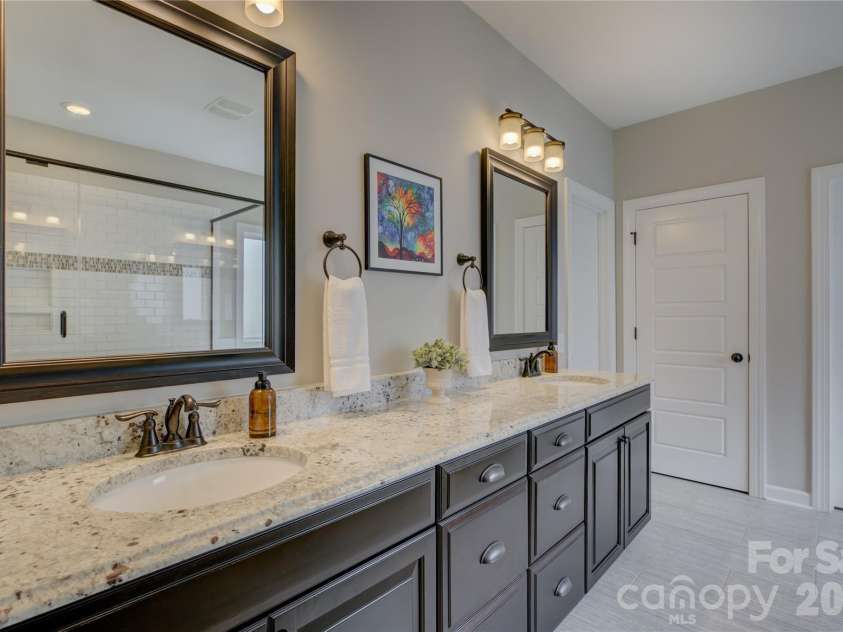 17615 Caddy Court, Charlotte, NC 28278.  MLS# CAR4412458, YatesRealty ID 45901. 