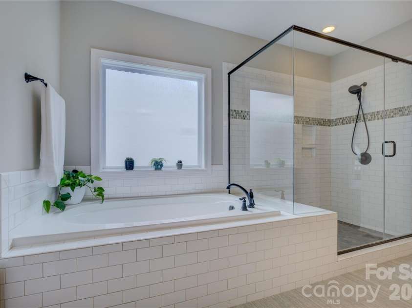 17615 Caddy Court, Charlotte, NC 28278.  MLS# CAR4412458, YatesRealty ID 45901. 