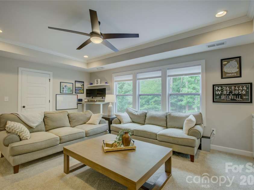 17615 Caddy Court, Charlotte, NC 28278.  MLS# CAR4412458, YatesRealty ID 45901. 