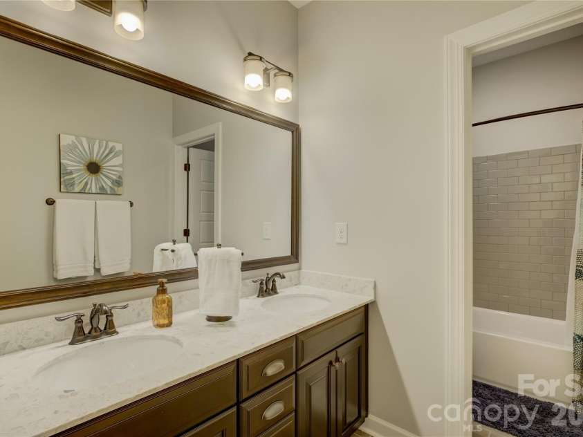 17615 Caddy Court, Charlotte, NC 28278.  MLS# CAR4412458, YatesRealty ID 45901. 