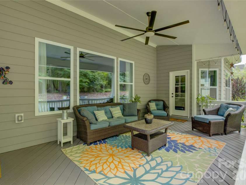 17615 Caddy Court, Charlotte, NC 28278.  MLS# CAR4412458, YatesRealty ID 45901. 