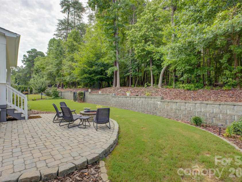 17615 Caddy Court, Charlotte, NC 28278.  MLS# CAR4412458, YatesRealty ID 45901. 