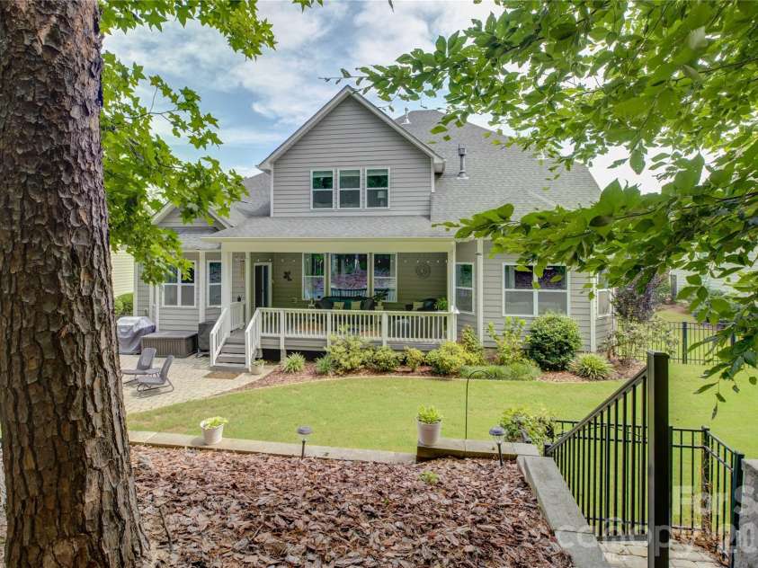 17615 Caddy Court, Charlotte, NC 28278.  MLS# CAR4412458, YatesRealty ID 45901. 