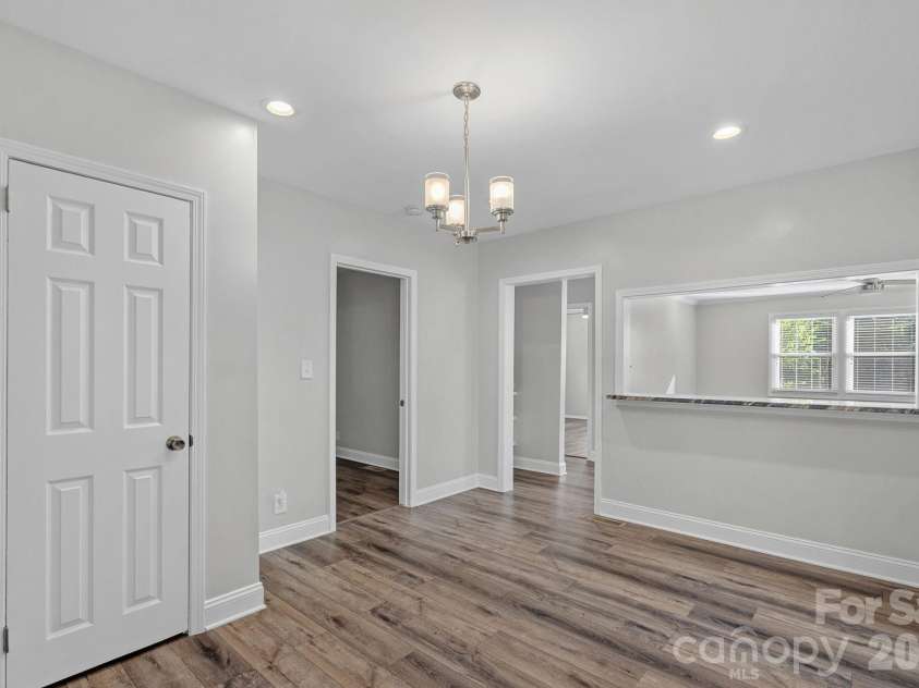 2561 Lumina Avenue, Charlotte, NC 28208.  MLS# CAR4412298, YatesRealty ID 45902. Dining Room