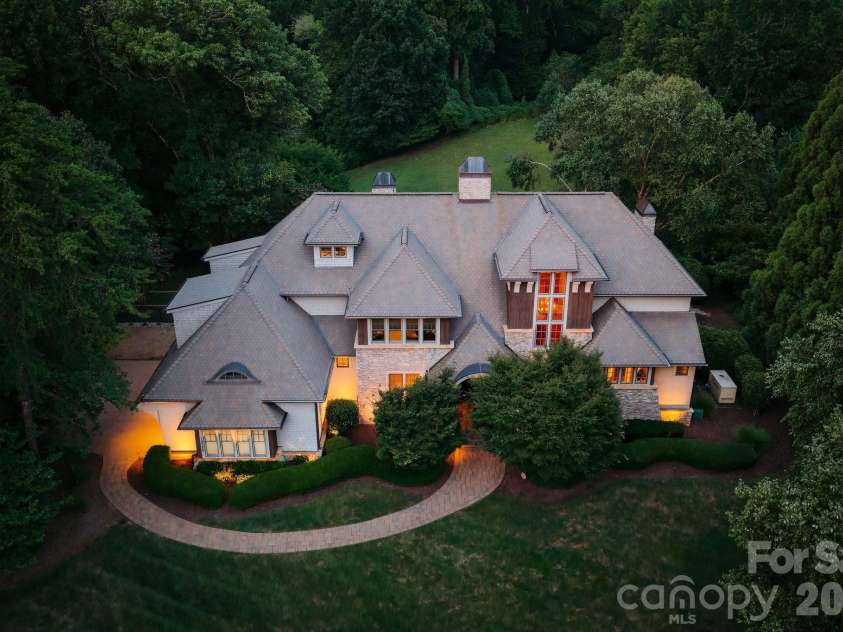 10220 Wildlife Road, Charlotte, NC 28278.  MLS# CAR4411726, YatesRealty ID 45905. 