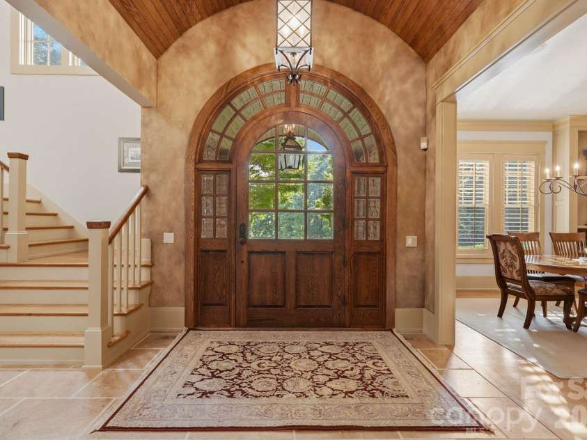 10220 Wildlife Road, Charlotte, NC 28278.  MLS# CAR4411726, YatesRealty ID 45905. 