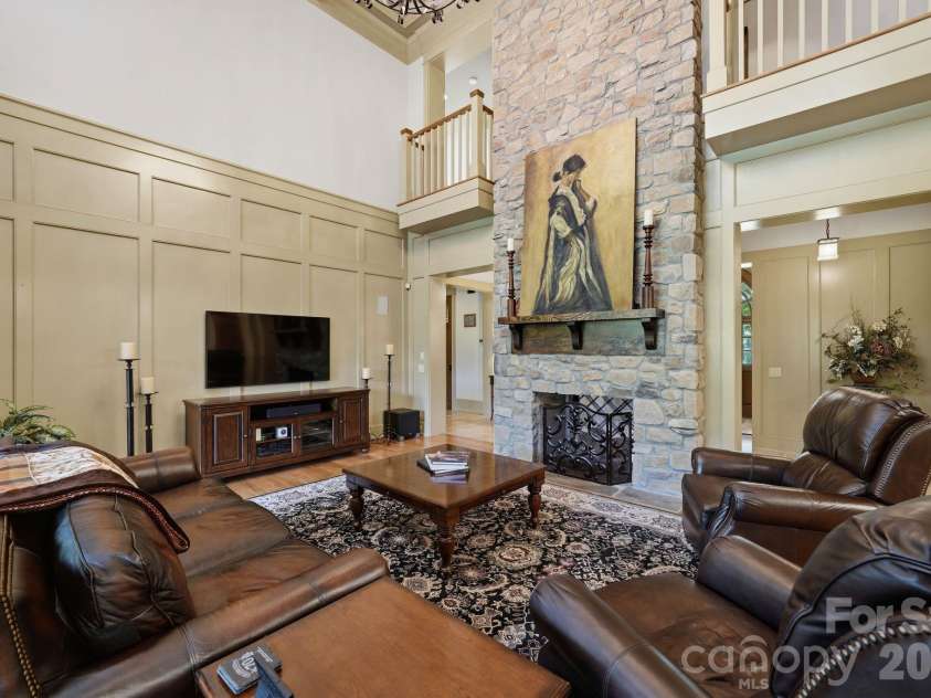 10220 Wildlife Road, Charlotte, NC 28278.  MLS# CAR4411726, YatesRealty ID 45905. 