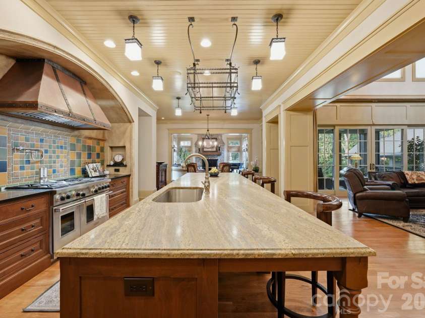 10220 Wildlife Road, Charlotte, NC 28278.  MLS# CAR4411726, YatesRealty ID 45905. 