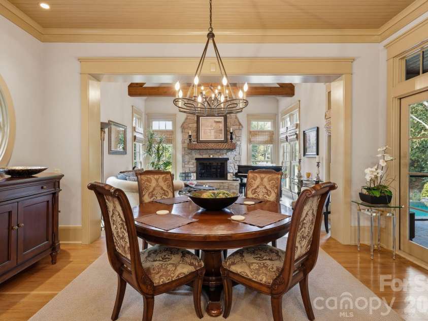 10220 Wildlife Road, Charlotte, NC 28278.  MLS# CAR4411726, YatesRealty ID 45905. 