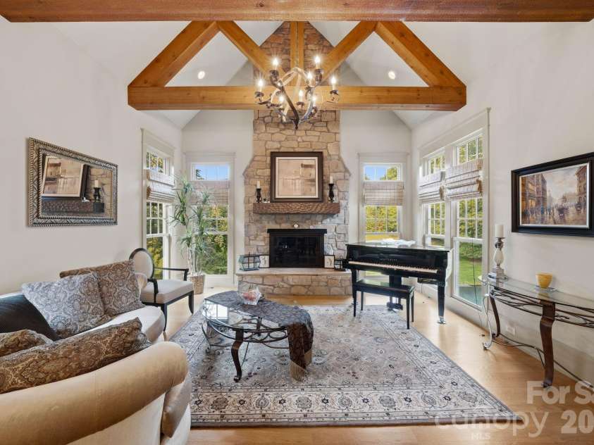 10220 Wildlife Road, Charlotte, NC 28278.  MLS# CAR4411726, YatesRealty ID 45905. 