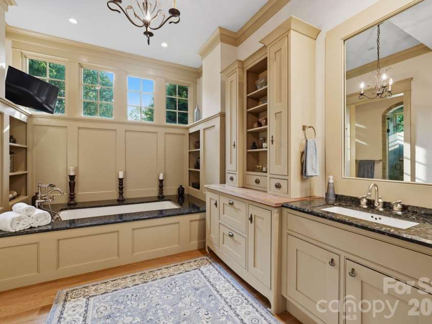 10220 Wildlife Road, Charlotte, NC 28278.  MLS# CAR4411726, YatesRealty ID 45905. 
