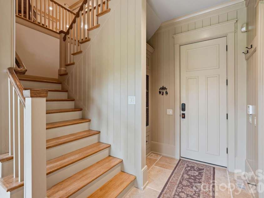10220 Wildlife Road, Charlotte, NC 28278.  MLS# CAR4411726, YatesRealty ID 45905. 
