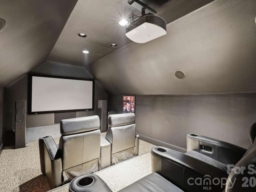 10220 Wildlife Road, Charlotte, NC 28278.  MLS# CAR4411726, YatesRealty ID 45905. 