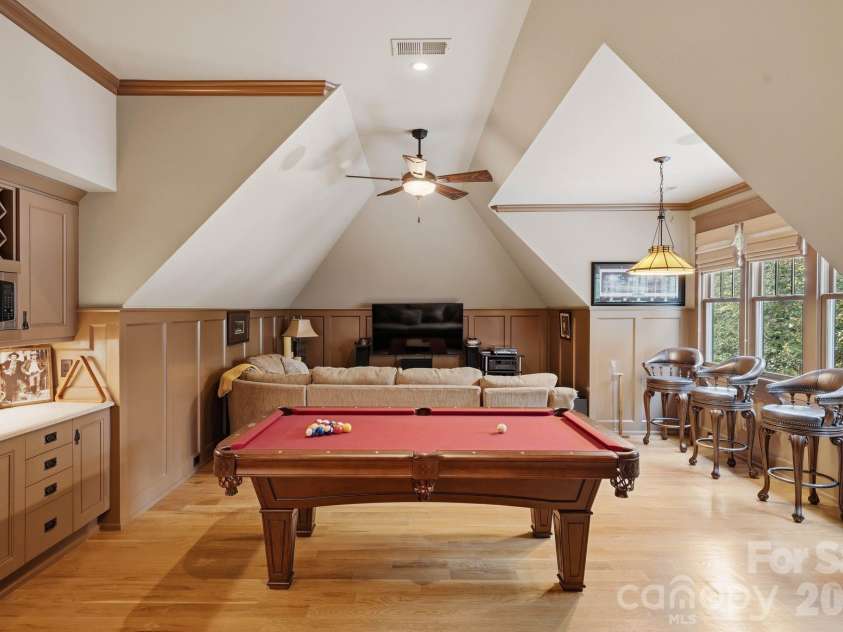 10220 Wildlife Road, Charlotte, NC 28278.  MLS# CAR4411726, YatesRealty ID 45905. 